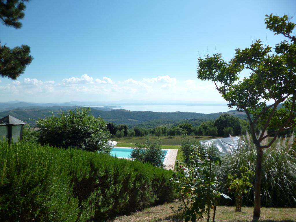 Agriturismo La Bicocca - Apt. "Il Leccio" Castel Rigone Exterior photo